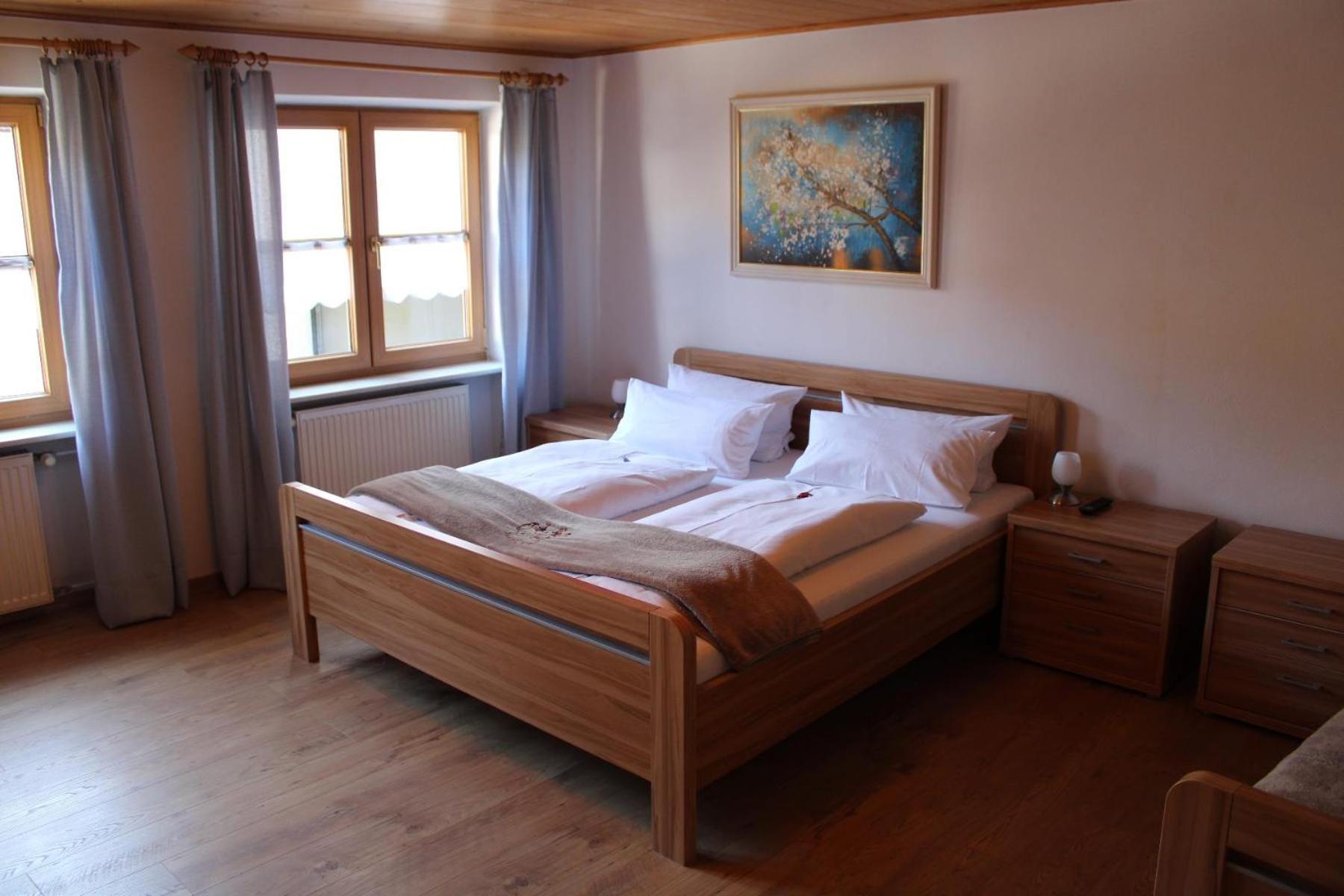 Bayerische Gastwirtschaft Dimpfl-stadl Отель 3*