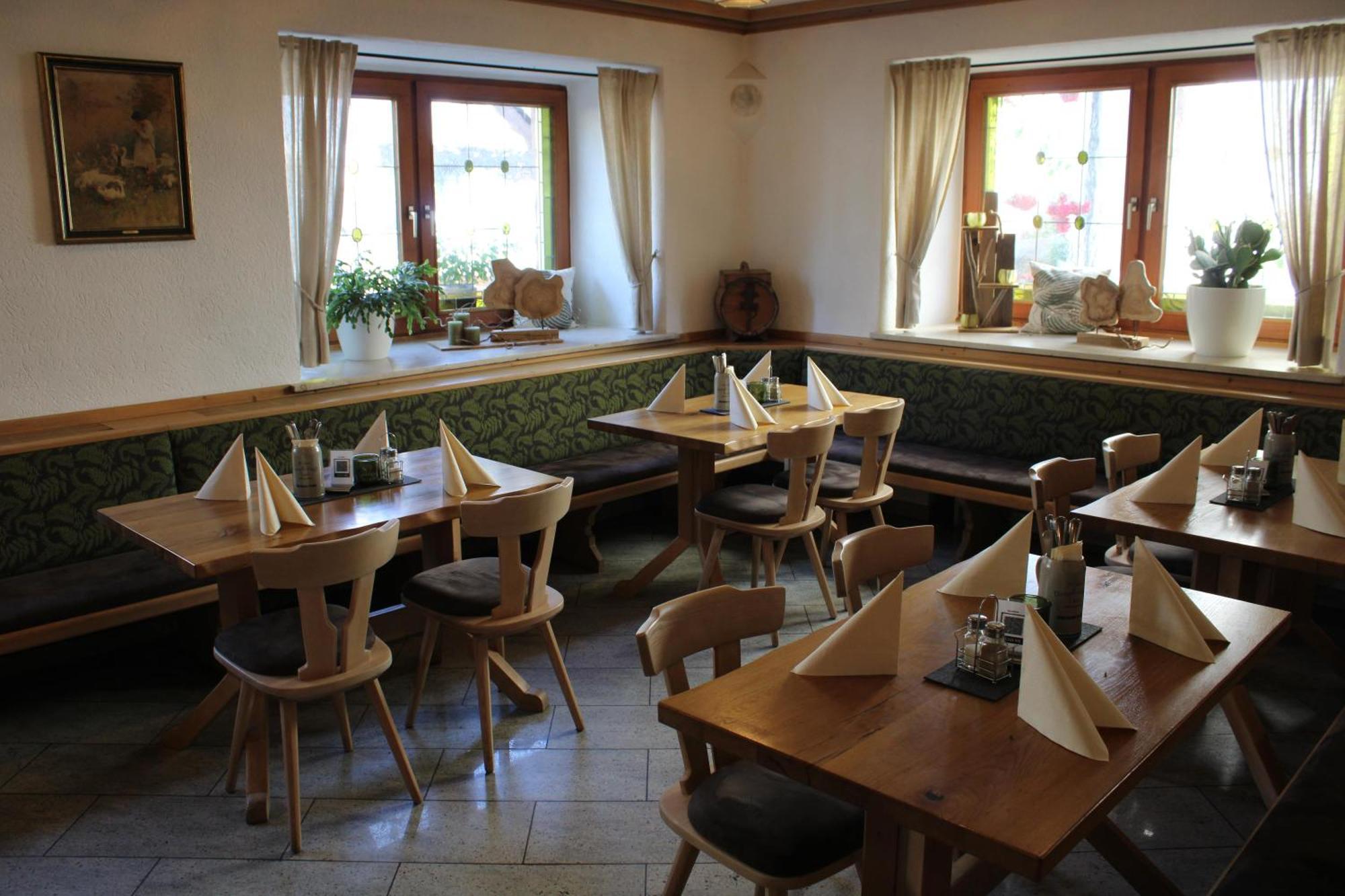 Bayerische Gastwirtschaft Dimpfl-stadl Отель 3*